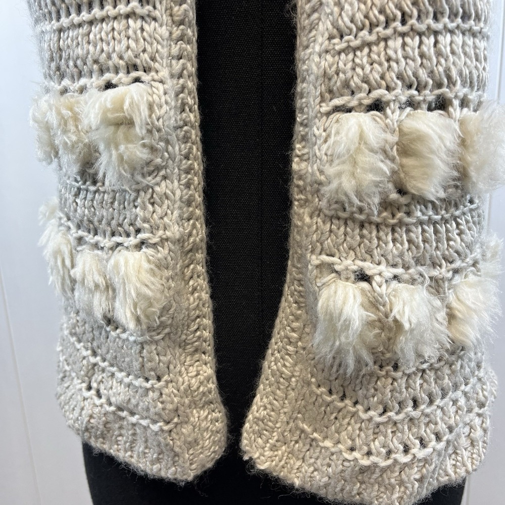 Boho Crochet Womens Vest Size Small Hippie Festival Fringe Embellished Faux Fur - Picture 2 of 6